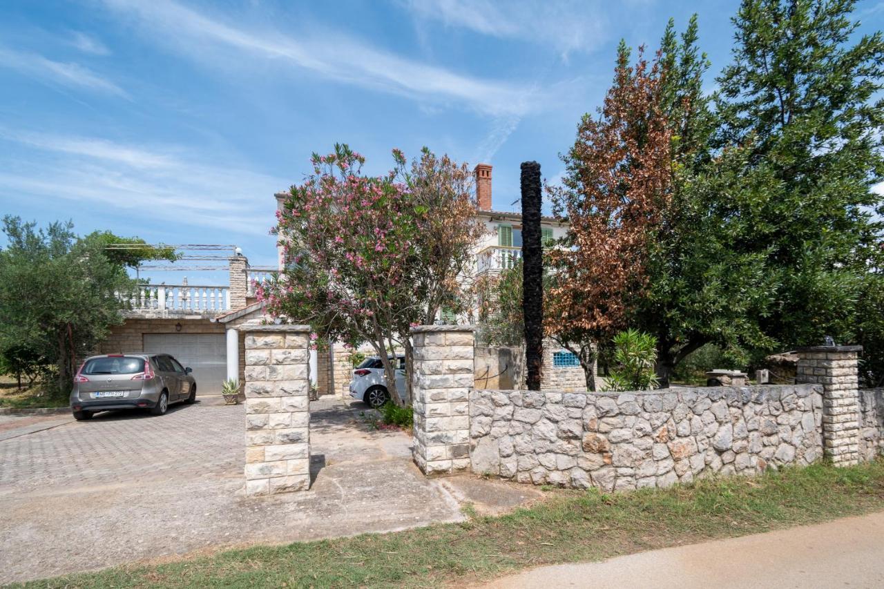 Apartments And Rooms By The Sea Mrljane, Pasman - 327 Nevidane Exterior photo