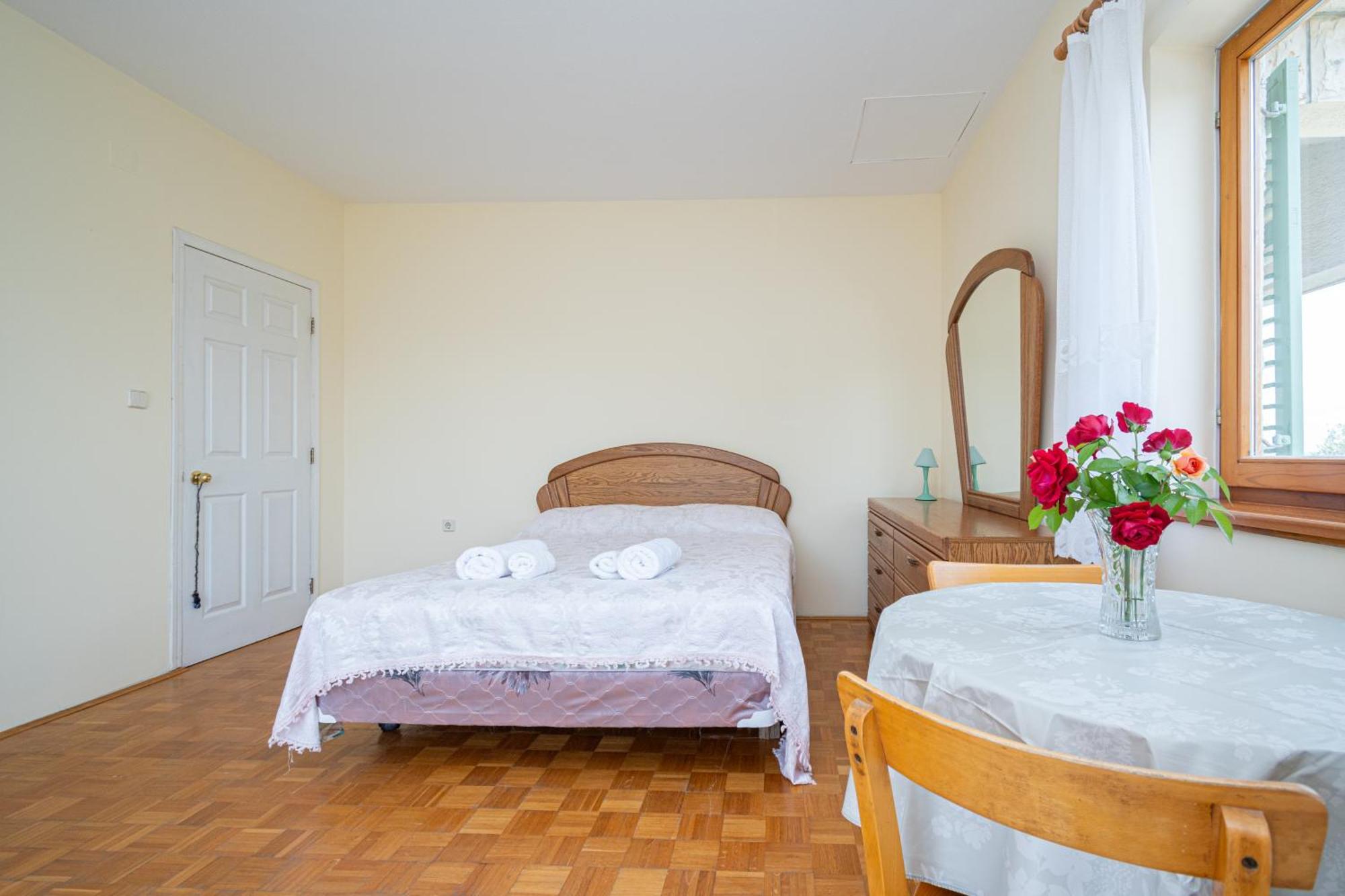 Apartments And Rooms By The Sea Mrljane, Pasman - 327 Nevidane Room photo